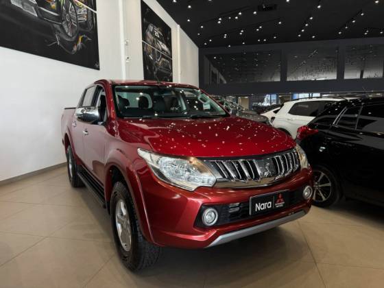 MITSUBISHI L200 TRITON 2.4 16V TURBO DIESEL SPORT HPE CD 4P 4X4 AUTOMÁTICO MITSUBISHI L200 TRITON 2.4 16V TURBO DIESEL SPORT HPE CD 4P 4X4 AUTOMÁTICO